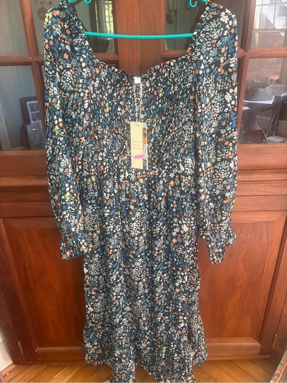 BNWT Women’s Floral Smocked Dress Size Small